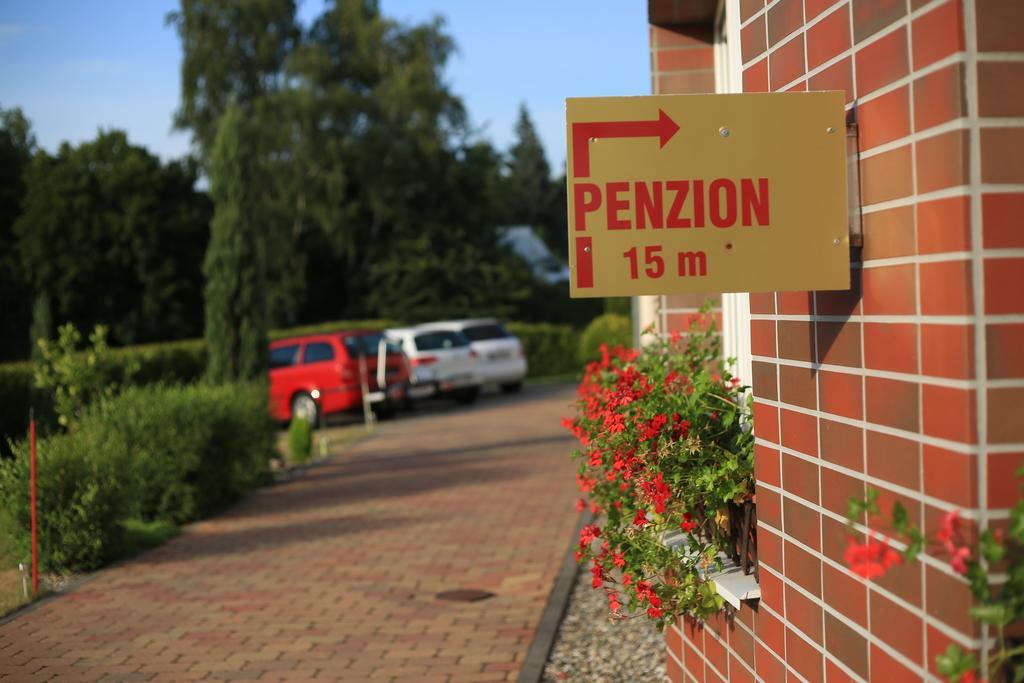 Penzion Bocheta โนวี ยิชีน ภายนอก รูปภาพ
